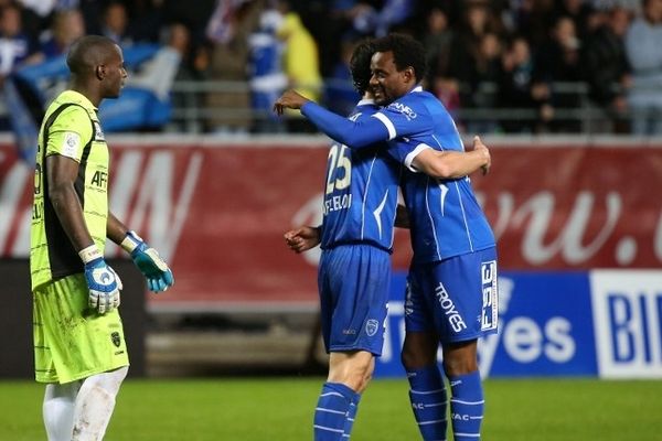 La joie des joueurs troyens, après leur victoire sur Bordeaux.