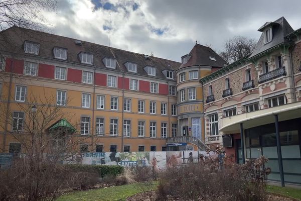 Après des travaux de rénovation, le grand hôtel d'Evaux-les-Bains recrute - 19/02/23 -