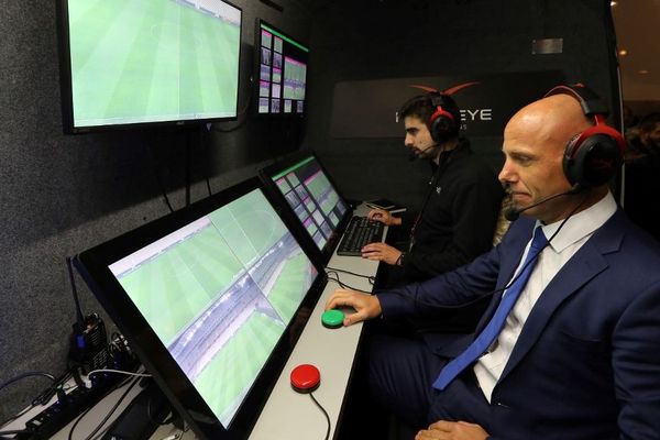 Le dispositif de VAR (assistance vidéo aux arbitres) photographié en janvier 2018 en Coupe de la Ligue. 