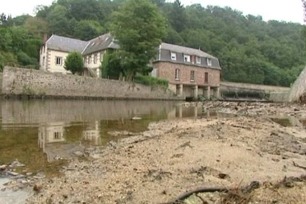 Le corps a été retrouvé dimanche après-midi sur les berges de la Creuse, à La Rebeyrette, à Aubusson.