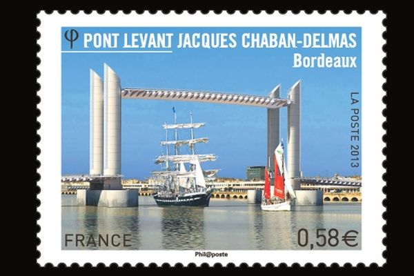 Le timbre mis en vente, le 15 mars, jour de l'inauguration du nouveau pont Jacques Chaban Delmas