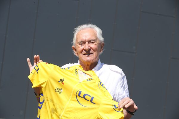 Roger Hassenforder lors de l'arrivée du Tour de France 2019 à Colmar.