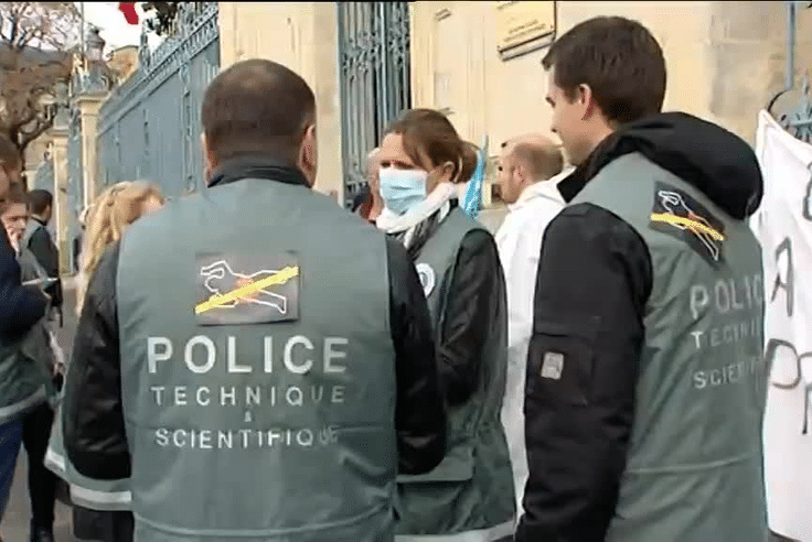 Rennes Les Experts De La Police Scientifique Dans La Rue