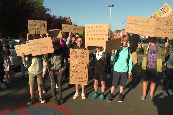 Une classe de CM1 qui n'a eu que trois semaines de cours depuis février, sur 8 semaines d'école