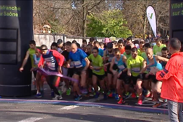 17e édition du marathon du Beaujolais - Sur la ligne de départ de Villefranche/Saône - 19/11/16