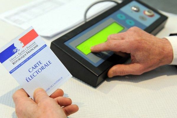 Les élections régionales se dérouleront les 6 et 13 décembre 2015 