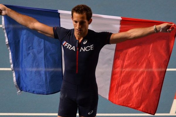 Renaud Lavillenie après sa médaille d'argent à Moscou