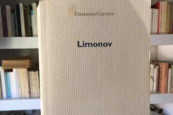 Limonov d'Emmanuel Carrère, éditions P.O.L