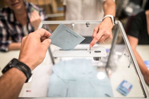 Un duel se joue dans les six circonscriptions du Loiret le 7 juillet.