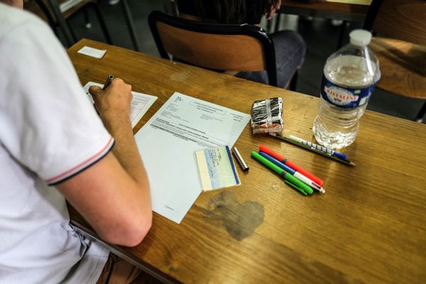 Près de 4000 étudiants en comptabilité et gestion devront repasser une épreuve du DSCG  en janvier, suite à une erreur dans une épreuve du diplôme.