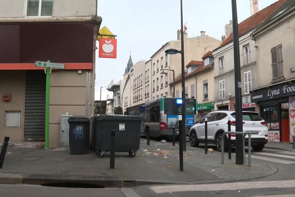 Le nourrisson a été découvert rue de Paris à Pierrefitte-sur-Seine en Seine-Saint-Denis.