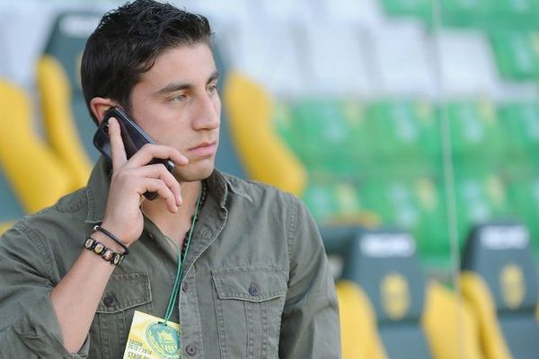 Alejandro Bedoya dans les tribunes lors du match contre Bastia.