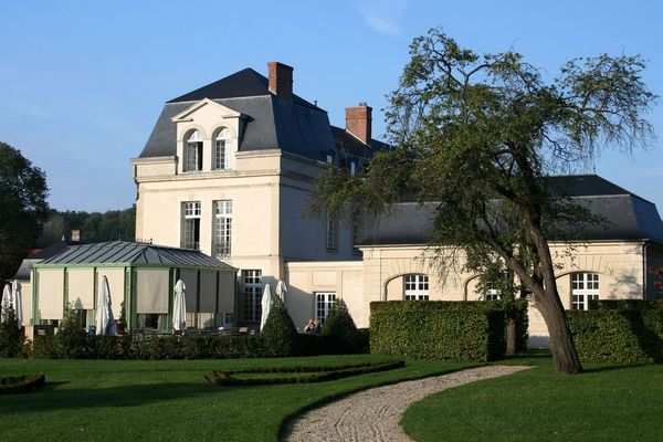 Le Château de Courcelles est au Relais et Château depuis 2006.