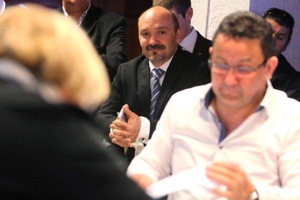 Frédéric Boccaletti, candidat FN aux élections municipales, attend les résultats du deuxième tour.