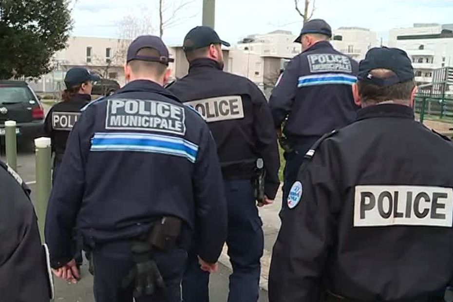 Lormont Teste Une Nouvelle Patrouille De Police Dans Ses Quartiers