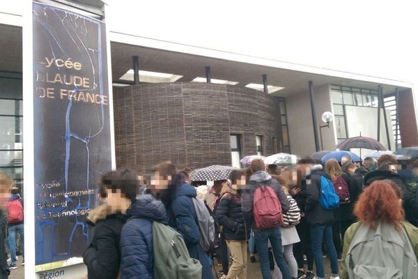 Les lycées rouvriront à partir du mardi 2 juin.