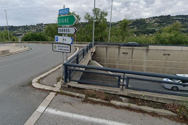 Une voiture est tombée d'un pont ce mercredi 25 décembre à Nice