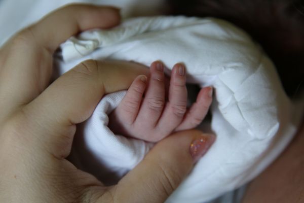 En Ile-de-France, les maternités s’organisent pour accueillir les futures mamans et les bébés mais aussi limiter la propagation du coronavirus. (Illustration)