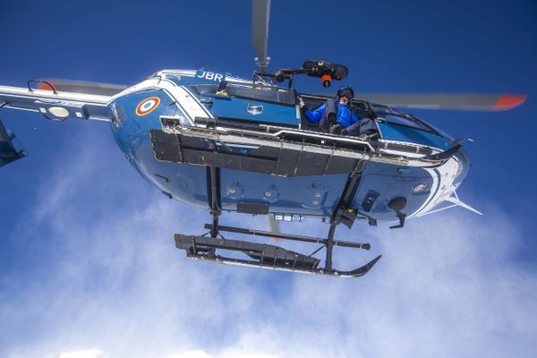 La CRS Alpes est intervenu sur plusieurs avalanches en Savoie ce jeudi 19 janvier. 1 skieur savoyard a trouvé la mort.