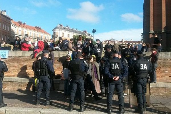 Des Toulousains solidaires des opposants au projet d'aéroport de Notre-Dame-des-Landes.