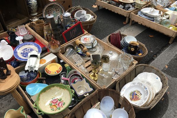 Pour ce Grand défi de la Braderie, chaque animateur.trice a pour mission de trouver un objet avec un budget de 20 euros qui représente la région des Hauts-de-France.