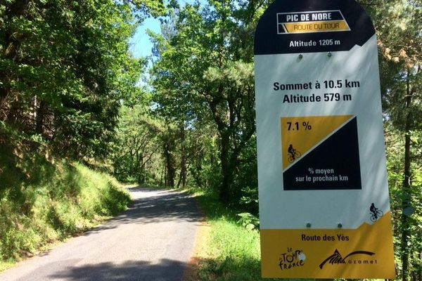 Les panneaux qu'avait installé la ville pour l'ascension du Pic de Nore entre le Tarn et l'Aude ont été dérobés - 29 août 2018