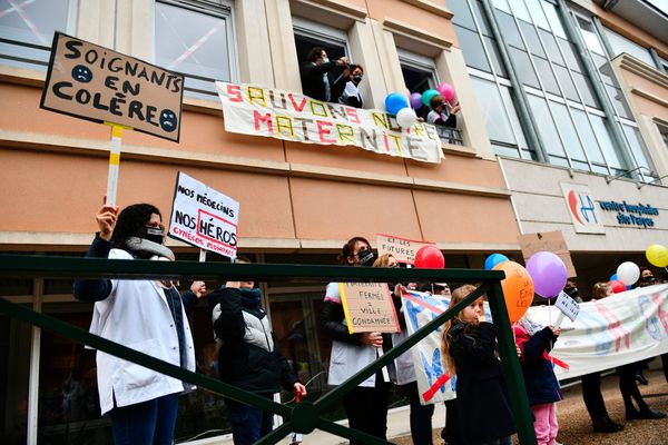 Manifestation pour le maintien de la maternité d'Autun, le 4 février 2023