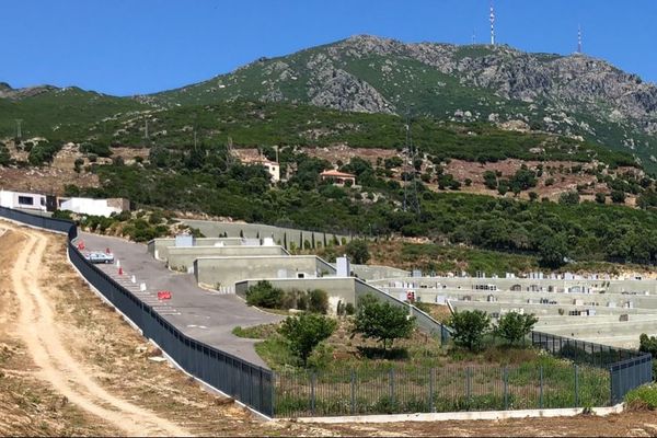 A Bastia, le cimetière de l'Ondina a été livré dans sa totalité en février 2014.