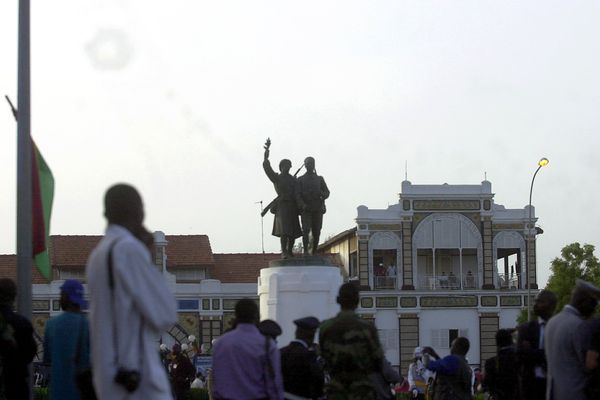 Une statue érigée en hommage aux tirailleurs sénégalais lors d'une cérémonie organisée à Dakar le 23 août 2008.