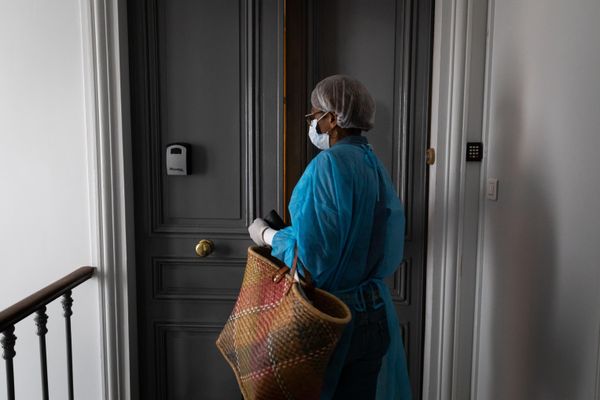 Pour l'instant, les auxiliaires de vie n'on pas touché de primes Covid.