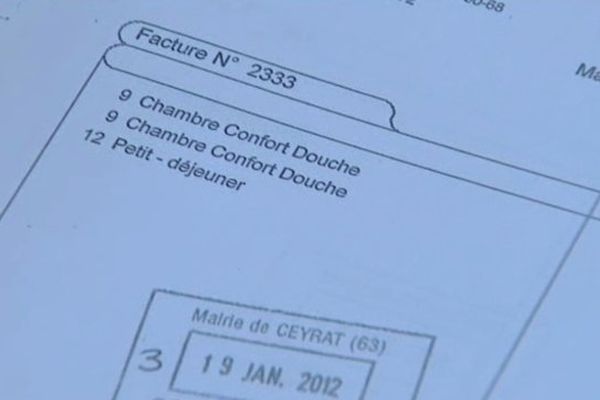 Dans cette facture datée du 9 janvier 2012, 18 chambres d'hôtel et 12 petits déjeuners ont été payées par l'ancien maire Alain Brochet, et remboursés par la trésorerie municipale. Problème : cette dépense était-elle justifiée ou non ?