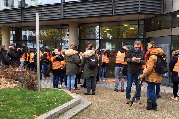 Les salariés de remade devant le tribunal de commerce de Rouen, 28 novembre 2019