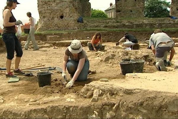 Les fouilles se poursuivent sur le site gallo-romain du Temple de Janus à Autun.