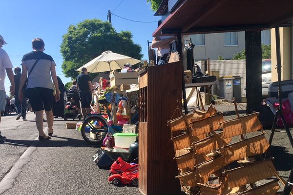 Le vide-grenier des Rocs à Poitiers attire la foule