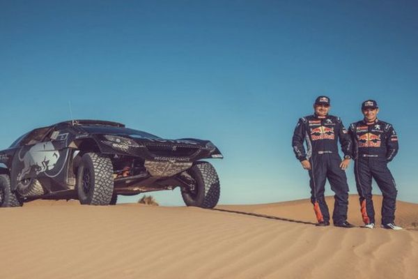 Daniel Elena et Sébastien Loeb vont découvrir le Rallye Raid