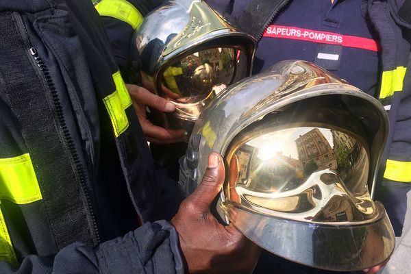 Trois adultes, un enfant de trois ans et une dizaine de chats ont été sauvés des flammes à Coudres (Eure).