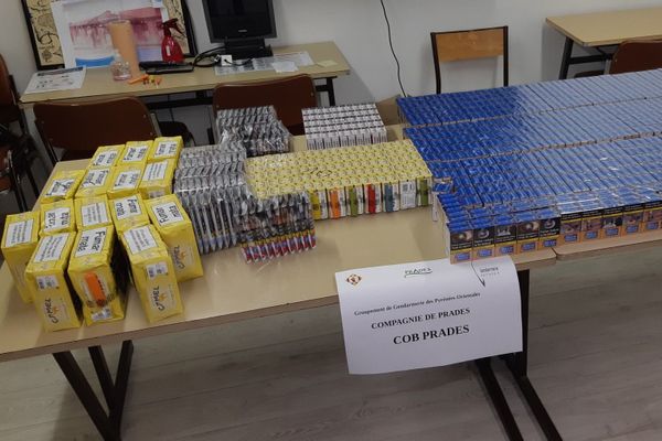 Un contrôle fructueux entre Villefranche de conflent et Prades en début de semaine. Les gendarmes ont intercepté deux hommes qui transportaient dans leur voiture 130 cartouches de cigarettes.