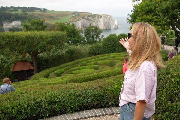 Ax jardins d'Etretat, désormais les visiteurs pourront suivre le lundi et le vendredi une visite guidée (même s'ils ne sont pas venus en groupe)