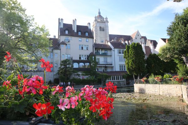 Dole dans le Jura, n'échappe pas à la préssence de PFAS, ces polluants éternels.