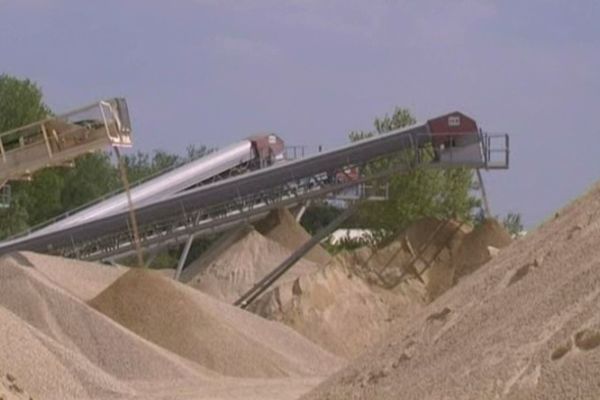 Il existe déjà une carrière à Aigues Vives