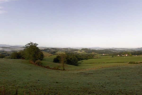 Le village de Castelnau-Camblong dans le canton de Navarrenx