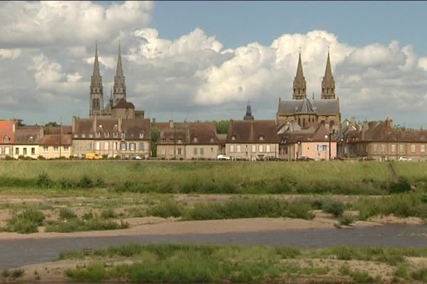 Hôpitaux, écoles ou perceptions : La Ville de Moulins et les territoires ruraux sont confrontés à la dégradation des services publics.