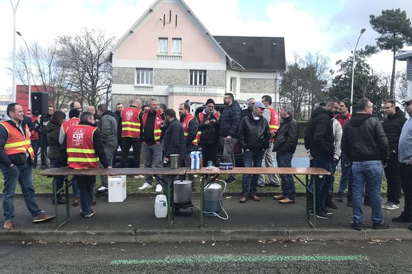 Appel au débrayage ce mardi à l'usine Renault du Mans