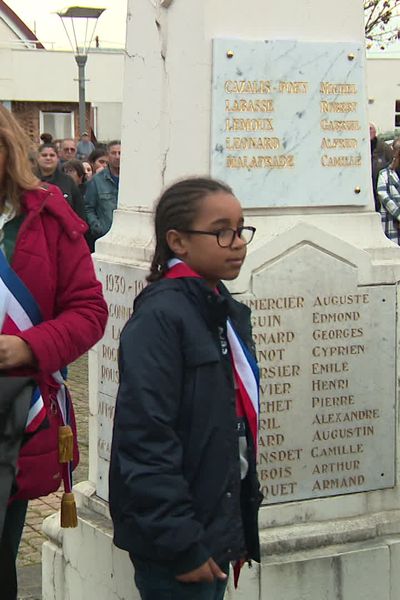 Dévoilement d'une plaque commémorative de 10 poilus oubliés de la guerre 14-18 à Saint-Germain- du- Puy dans le Cher