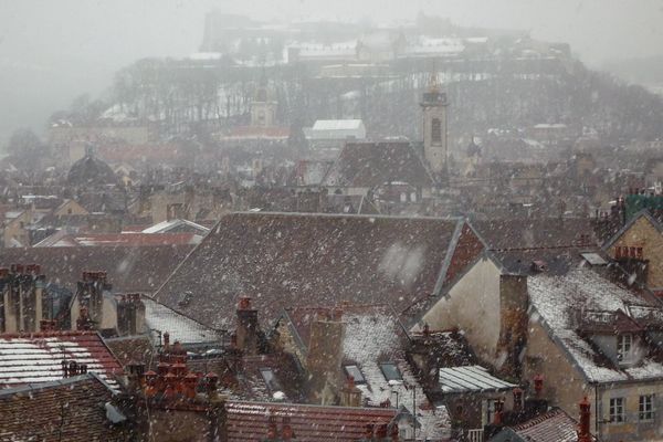 Besançon sous les flocons