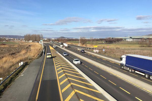 Dans le cadre des travaux d’élargissement à 2X3 voies de l’A75 entre Clermont-Ferrand et Le Crest, dans le Puy-de-Dôme, de nouvelles fermetures nocturnes de l’autoroute sont programmées du mardi 15 au vendredi 18 janvier, de 20h00 à 6h30.