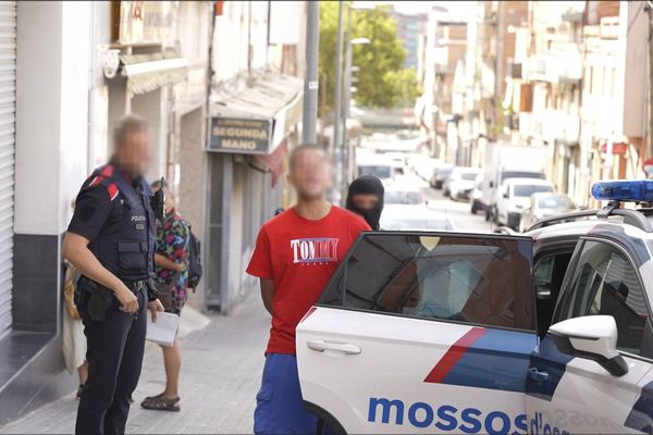 L'opération menée dans la matinée du 17 juillet 2023 dans les villes de Barcelone et de Badalone s'est soldée par neuf interventions et perquisitions.