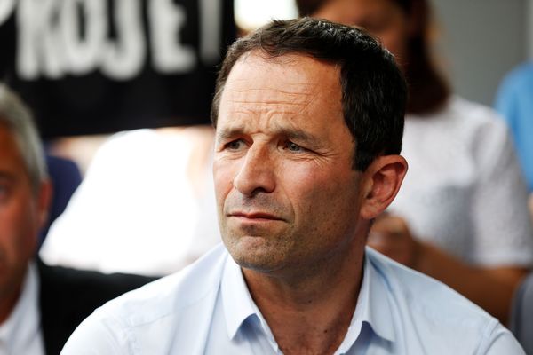 Benoît Hamon a choisi Albertville pour débuter son "tour de France et d'Europe des solidarités"