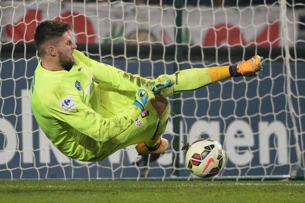 Benoît Costil, le gardien du stade Rennais, auteur de 3 arrêt lors de la séance des tirs au buts lors des 16e de finale de la Coupe de France face à Reims le 22/01/2015