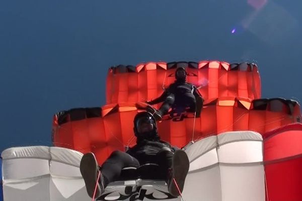 L'équipe de France de voile contact est actuellement en stage sur l'aérodrome de Gap-Tallard.